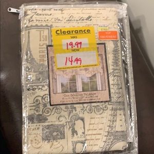 Ellis  curtain Parisian scalloped valance natural